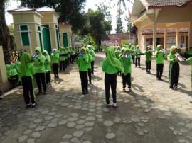 MIN 4 GUNUNGKIDUL Mengikuti Lomba street Parade Kab Gunungkidul